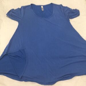 LuLaRoe blue flowing top